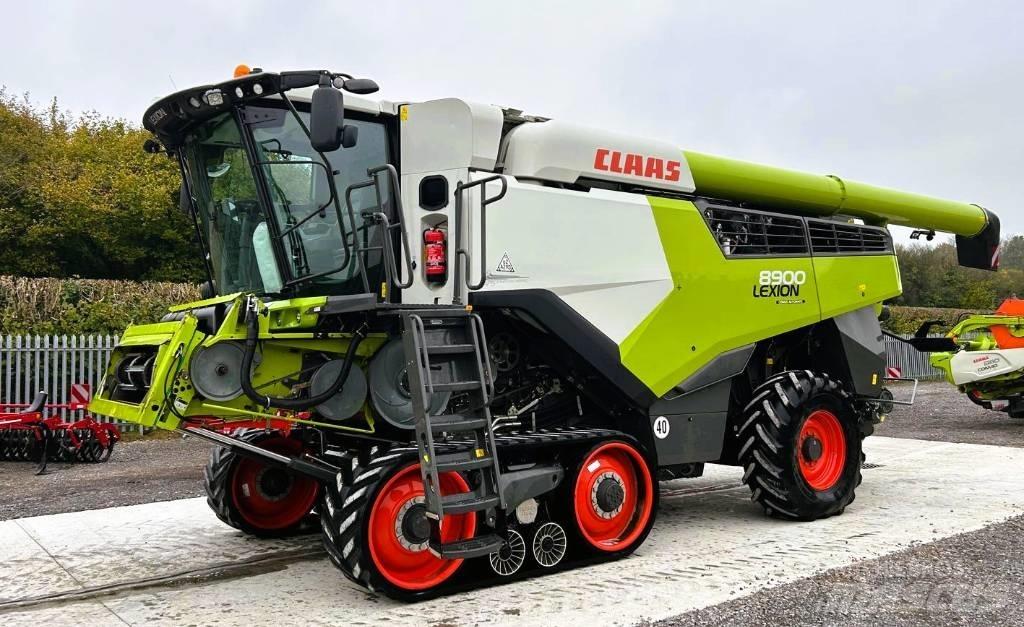 CLAAS Lexion 8900 TT Kombajni