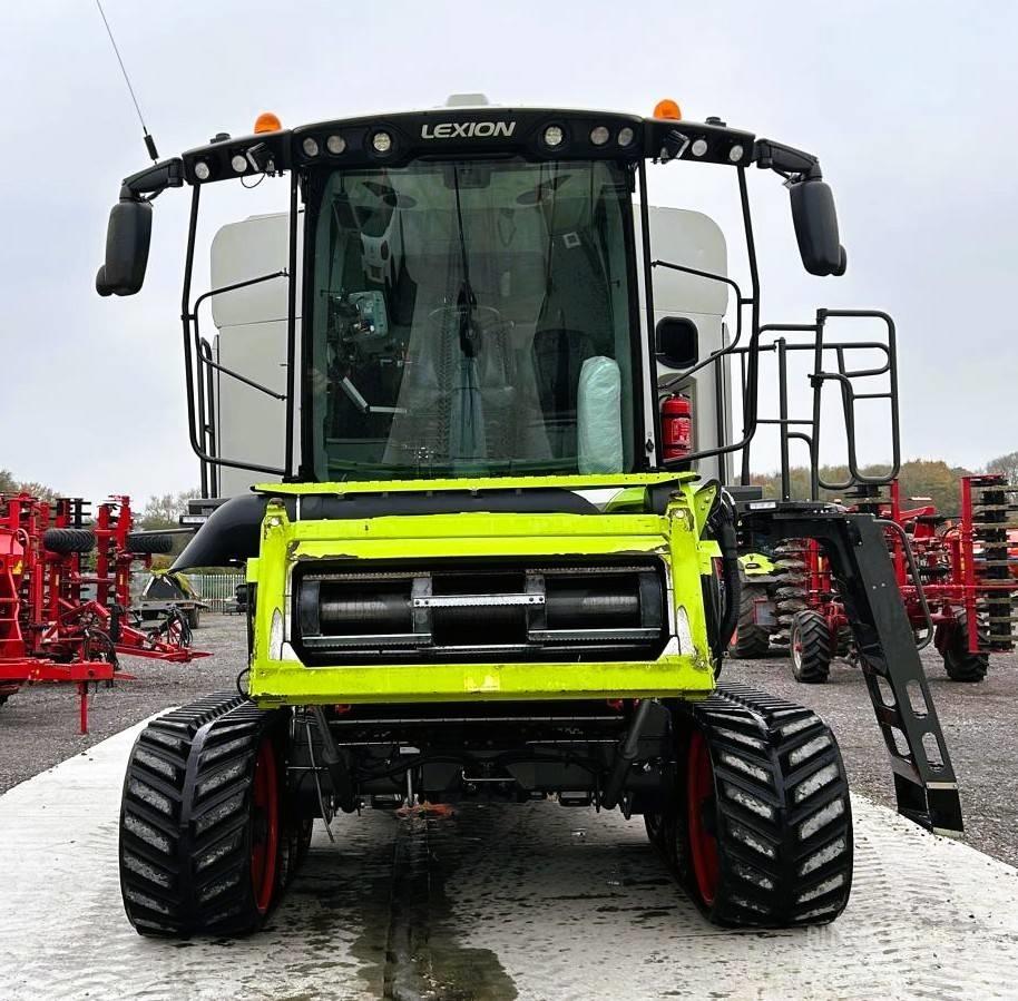CLAAS Lexion 8900 TT Kombajni