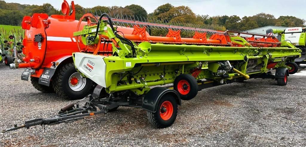 CLAAS Lexion 8900 TT Kombajni