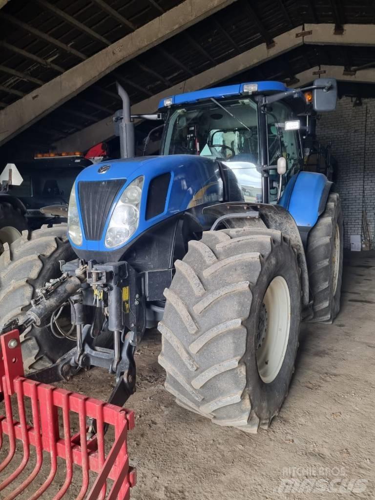 New Holland T 7060 Traktorji