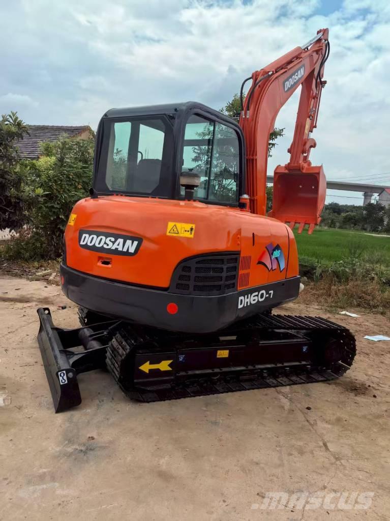 Doosan DH 60 Mini bagri <7t