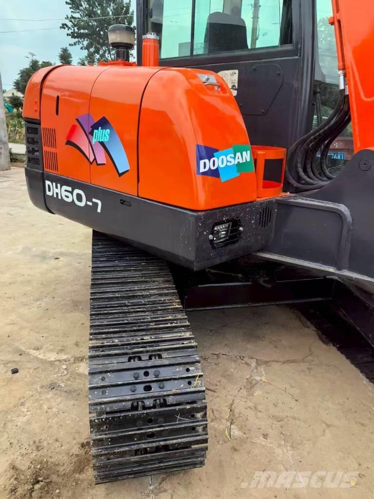 Doosan DH 60 Mini bagri <7t