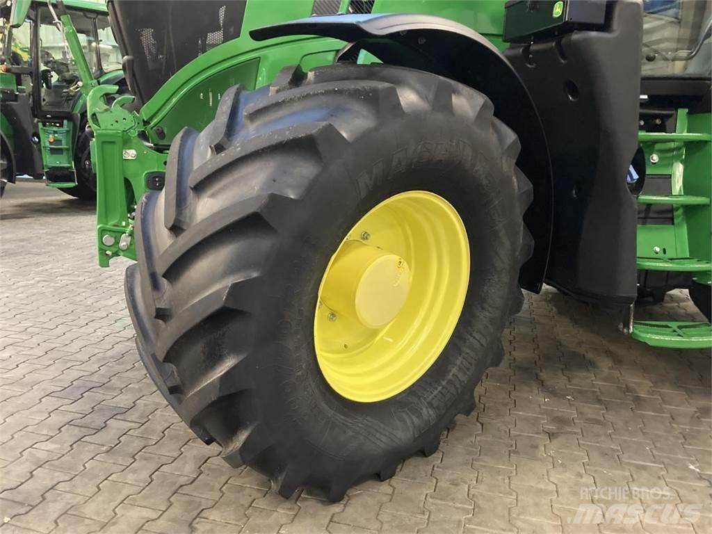 John Deere 6R 215 Traktorji