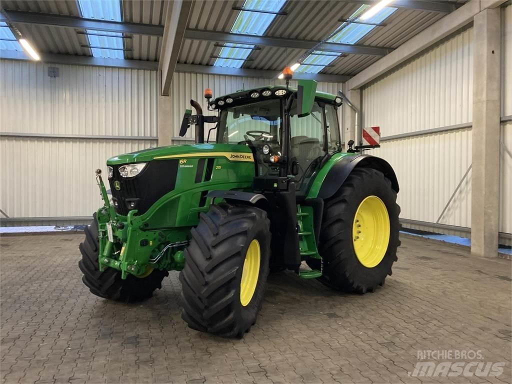 John Deere 6R 215 Traktorji