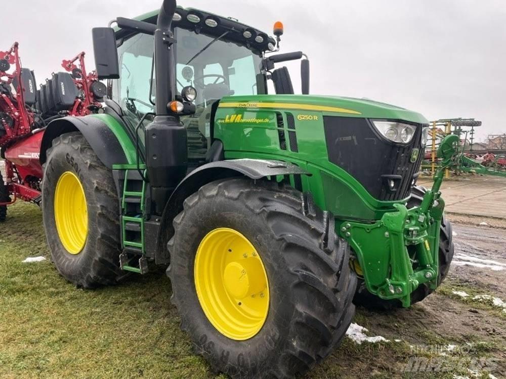John Deere 6250 R Traktorji