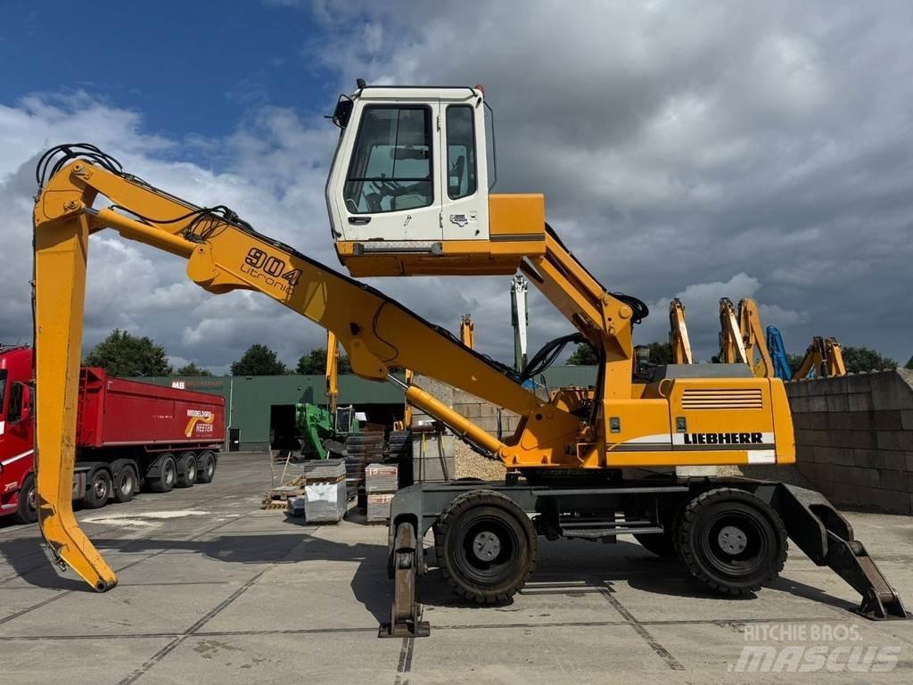 Liebherr A 904 Bagri za prekladanje primarnih/sekundarnih surovin