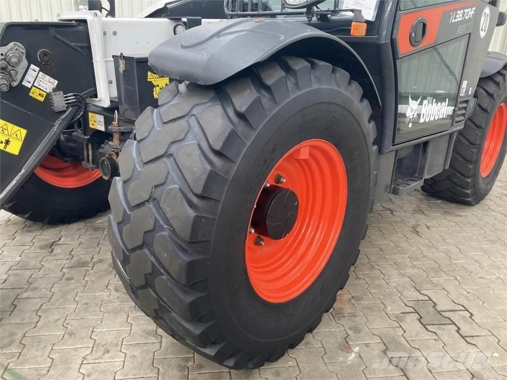 Bobcat TL 38.70 HF Kmetijski teleskopski nakladalci