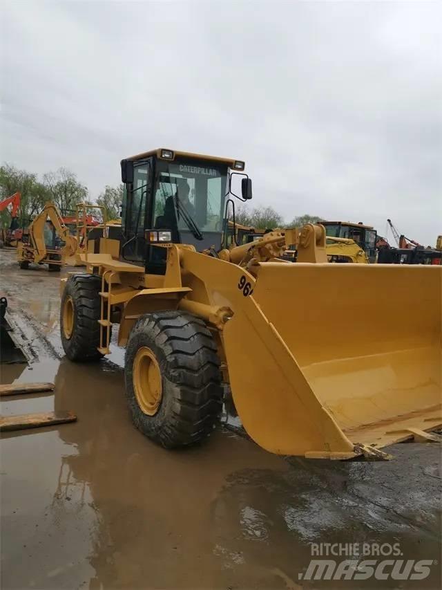CAT 966G Kolesni nakladalci