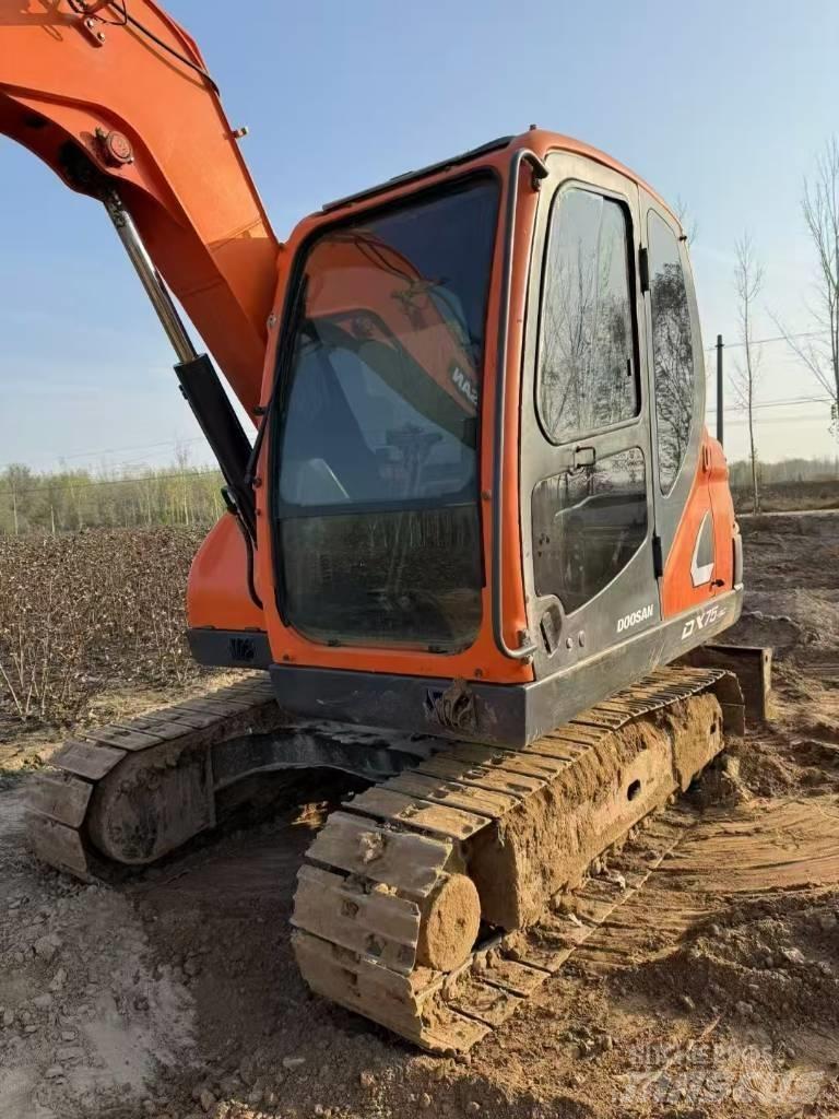 Doosan DX 75-9 C Bagri goseničarji