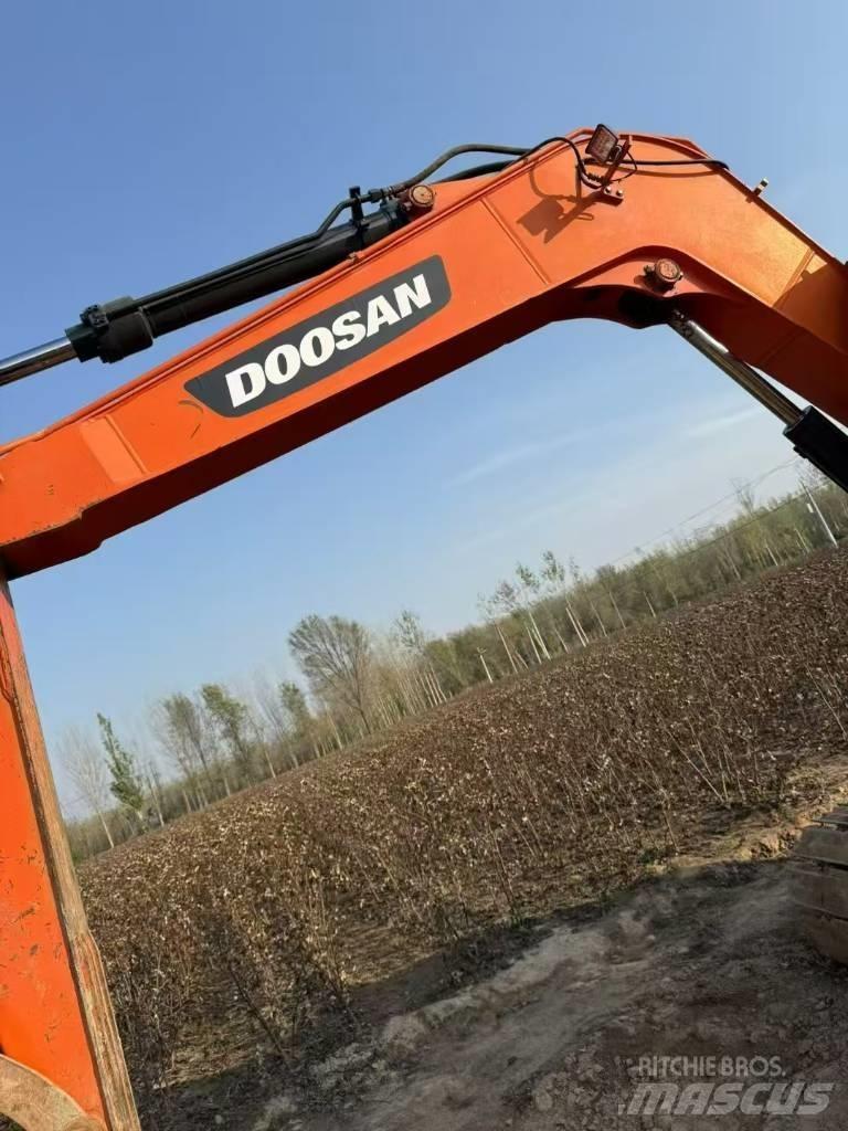 Doosan DX 75-9 C Bagri goseničarji