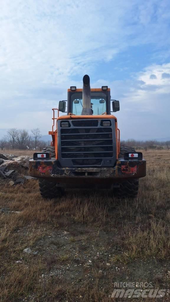 Doosan DL 300 Kolesni nakladalci