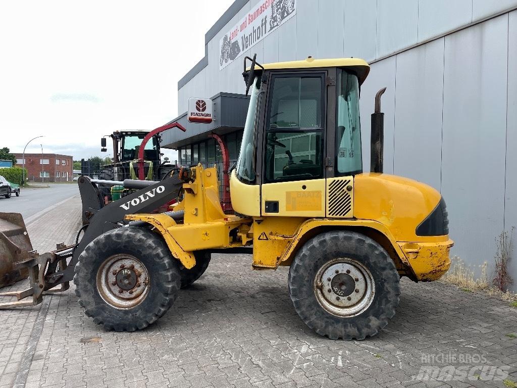 Volvo L 30 B Kolesni nakladalci