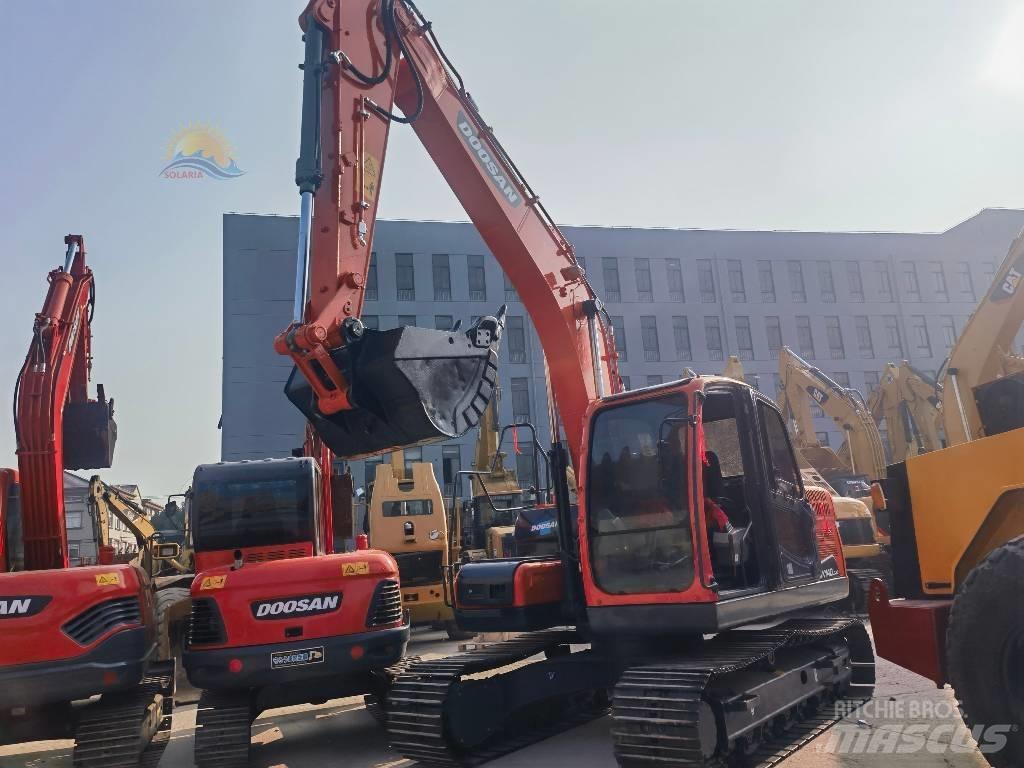 Doosan DX 140 LC Bagri goseničarji