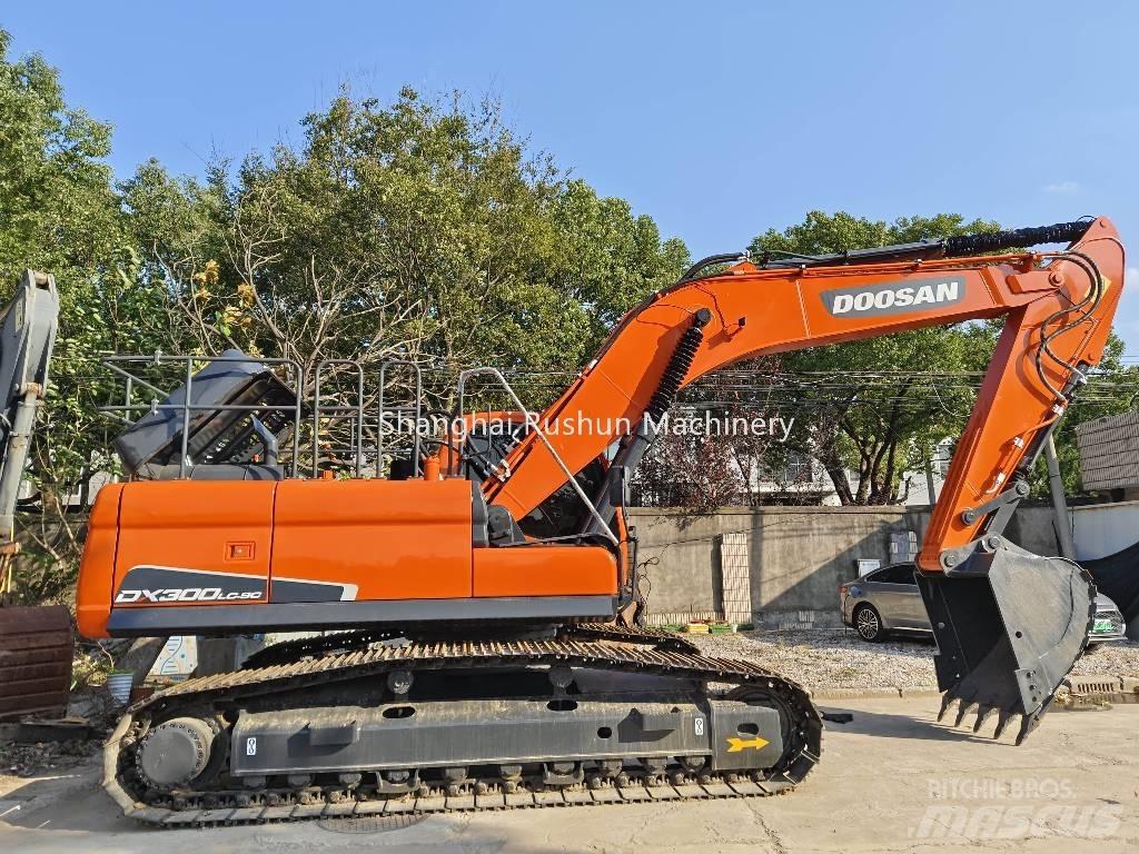 Doosan DX300 Bagri goseničarji