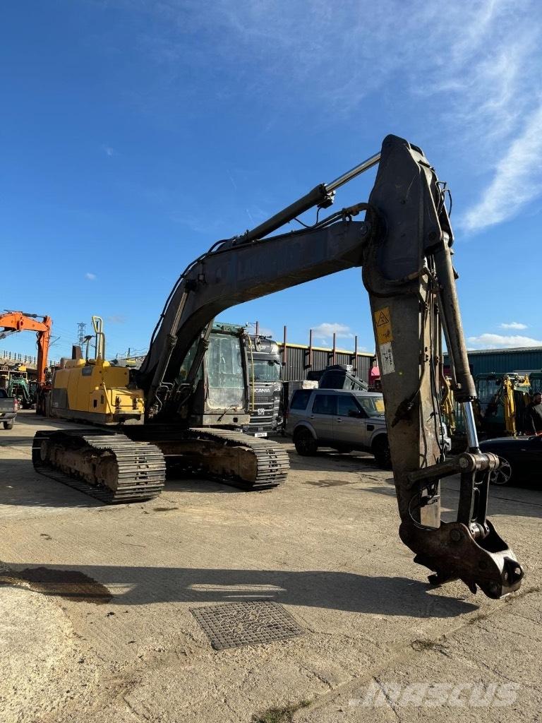 Volvo EC 220 DL Bagri goseničarji