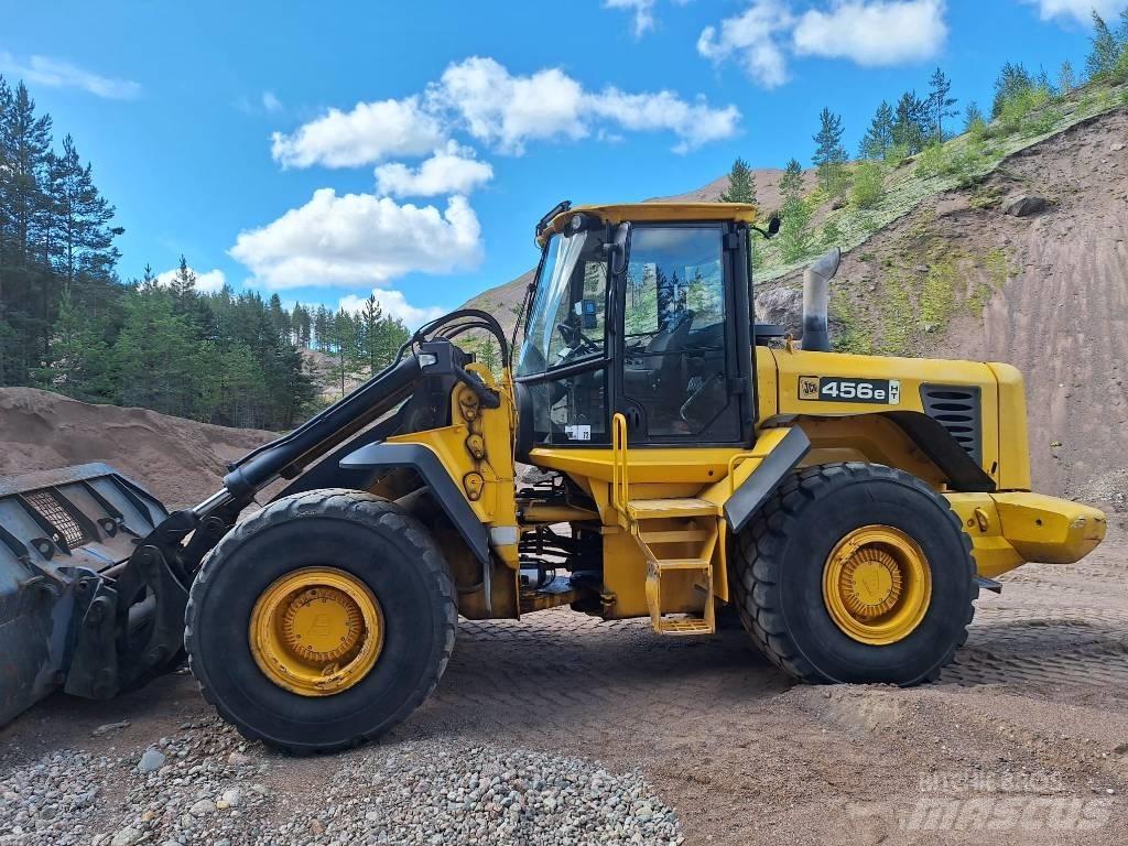 JCB 456 HT Kolesni nakladalci