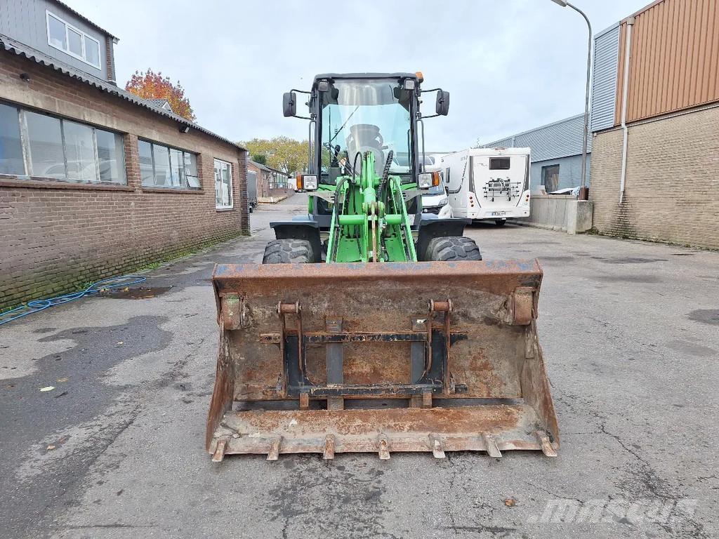 Yanmar V80 Kolesni nakladalci