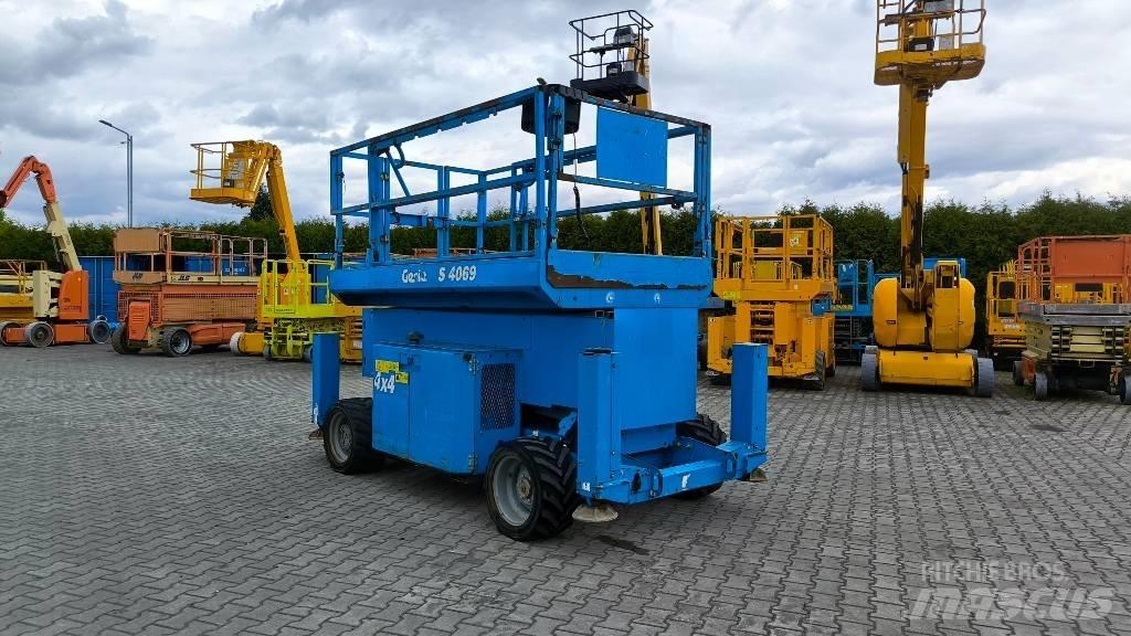 Genie GS 4069 Škarjaste dvižne ploščadi