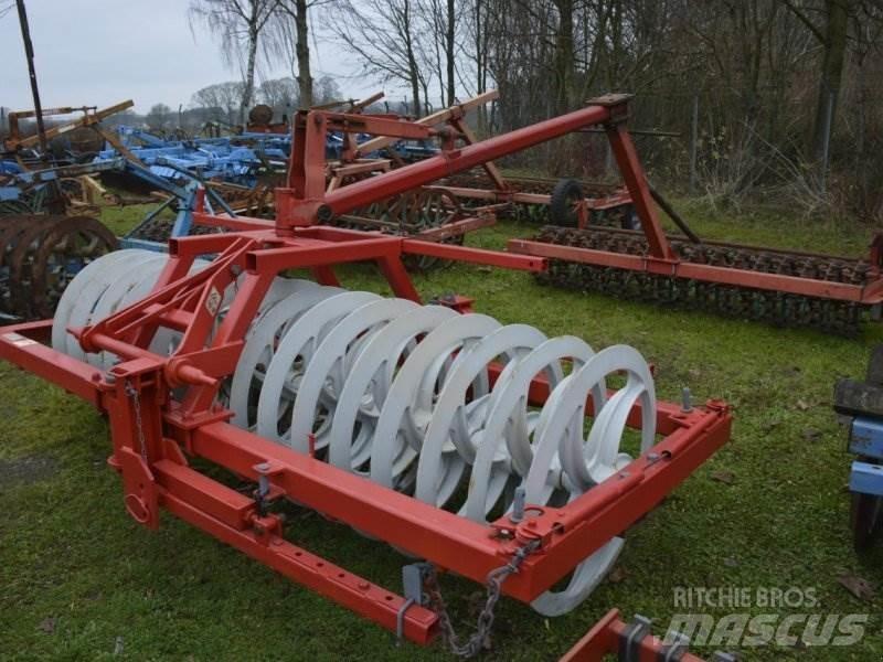 Kverneland 900/14 Drugi valjarji
