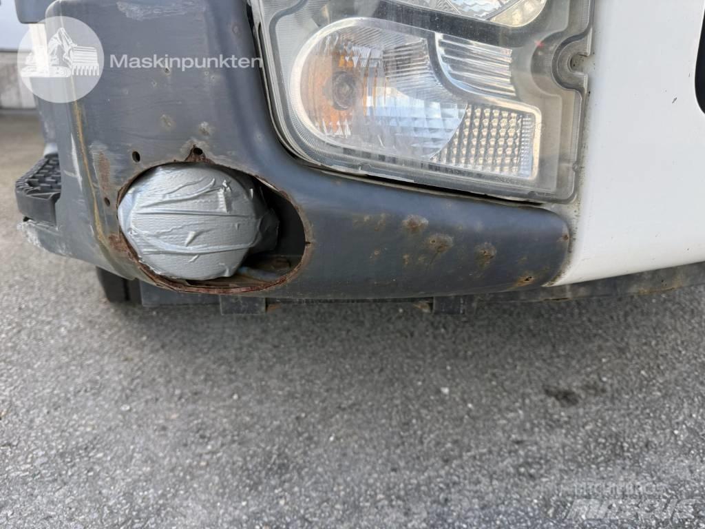 Volvo FL 240 Tovornjaki zabojniki