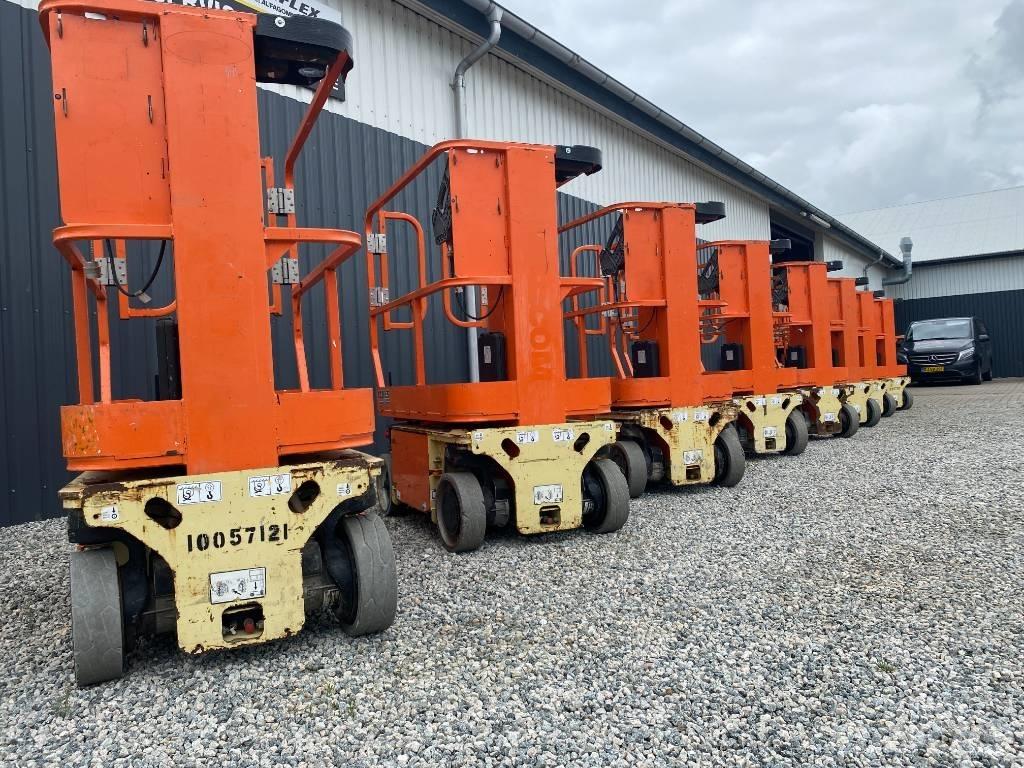 JLG 1230 ES Vertikalna dvigala