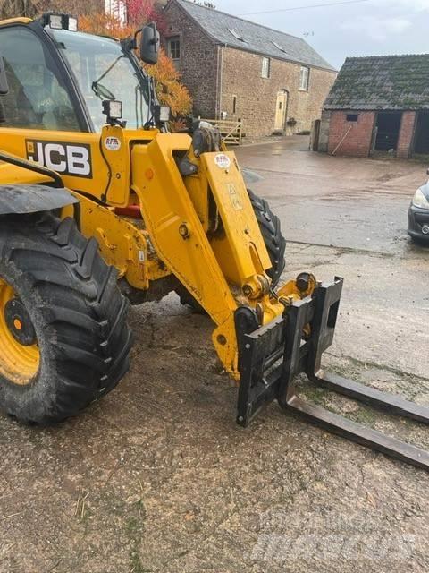 JCB 538-60 Kmetijski teleskopski nakladalci