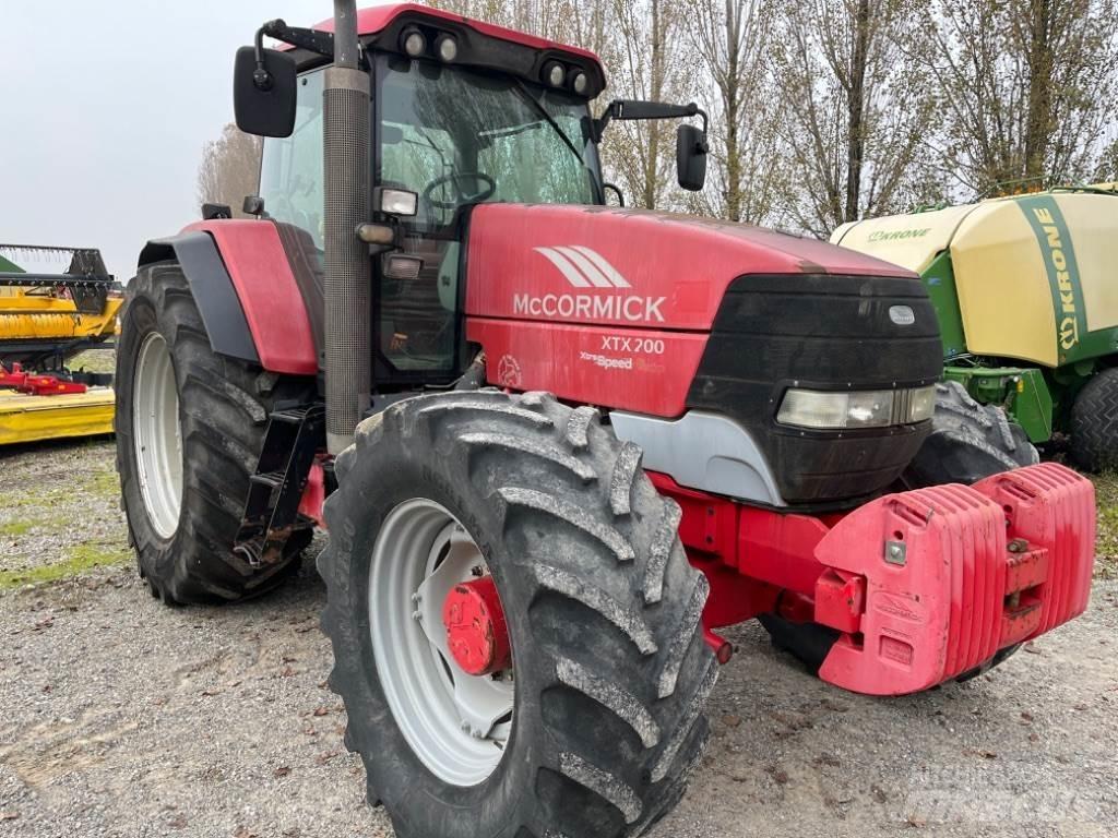 McCormick XTX 200 Traktorji
