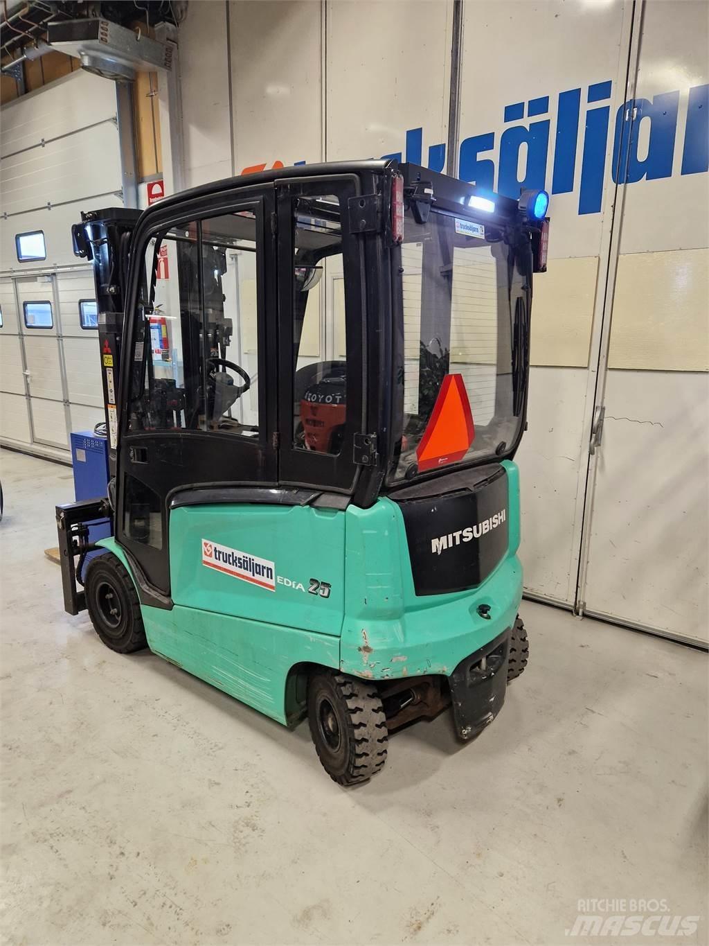 Mitsubishi FB25CN Električni viličarji