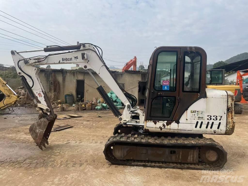 Bobcat 337 Mini bagri <7t