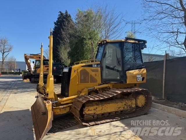 CAT D 3 K LGP Buldožerji goseničarji