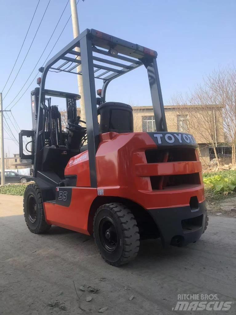 Toyota FD 35 Dizelski viličarji