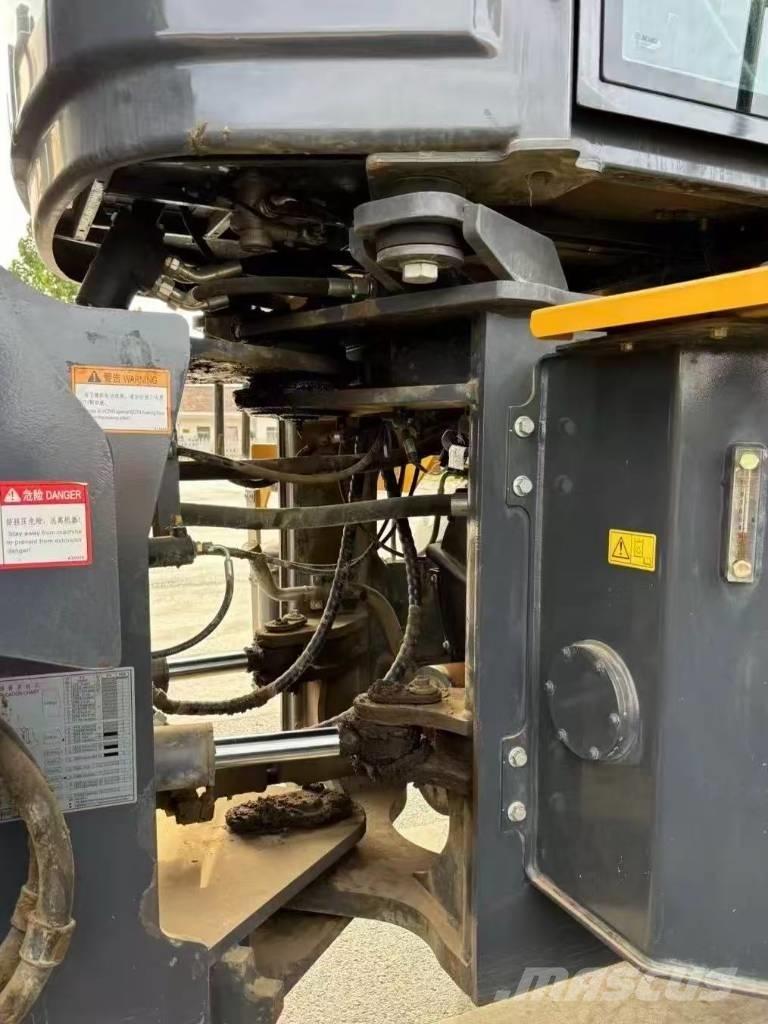 XCMG XC956 Kolesni nakladalci