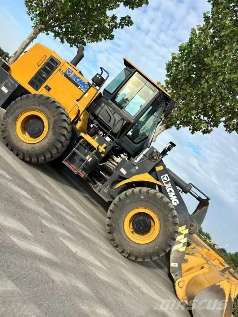 XCMG XC956 Kolesni nakladalci