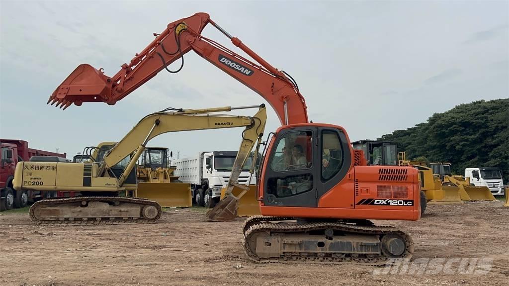 Doosan DX 120 Bagri goseničarji