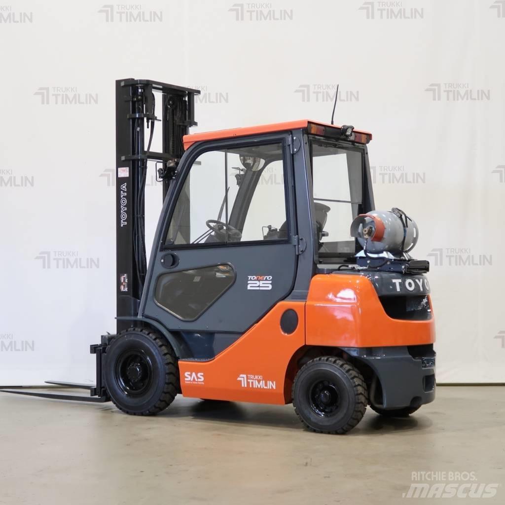 Toyota 02-8FGF25 Plinski viličarji