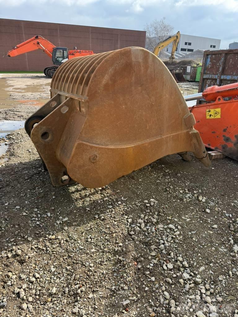 Hitachi ZX690 LCR - 6 Bagri goseničarji