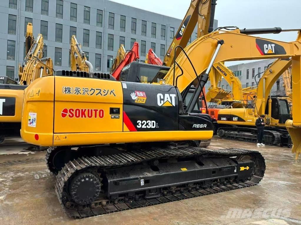 CAT 323 D Bagri goseničarji