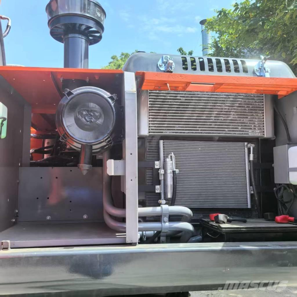 Hitachi ZX 200-3 G Bagri goseničarji