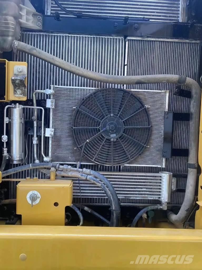 CAT 320GC Bagri goseničarji