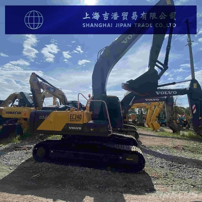 Volvo EC 240 Bagri goseničarji