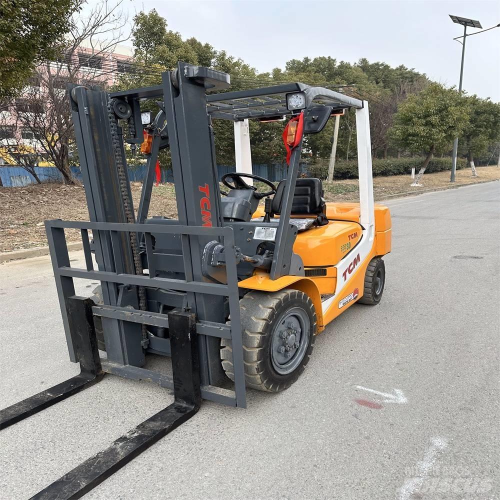 TCM FD30ZT Dizelski viličarji