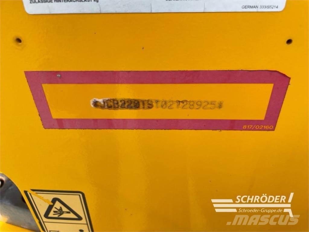 JCB TM 220 Kolesni nakladalci