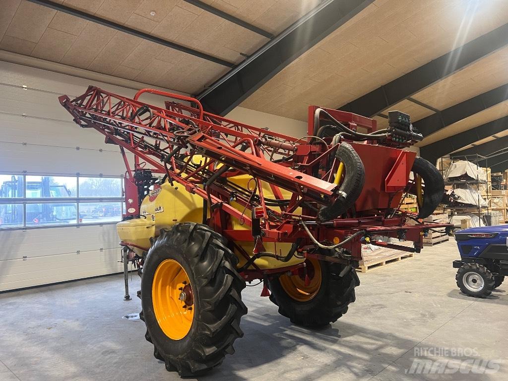Hardi Commander 2800 Vlečne škropilnice