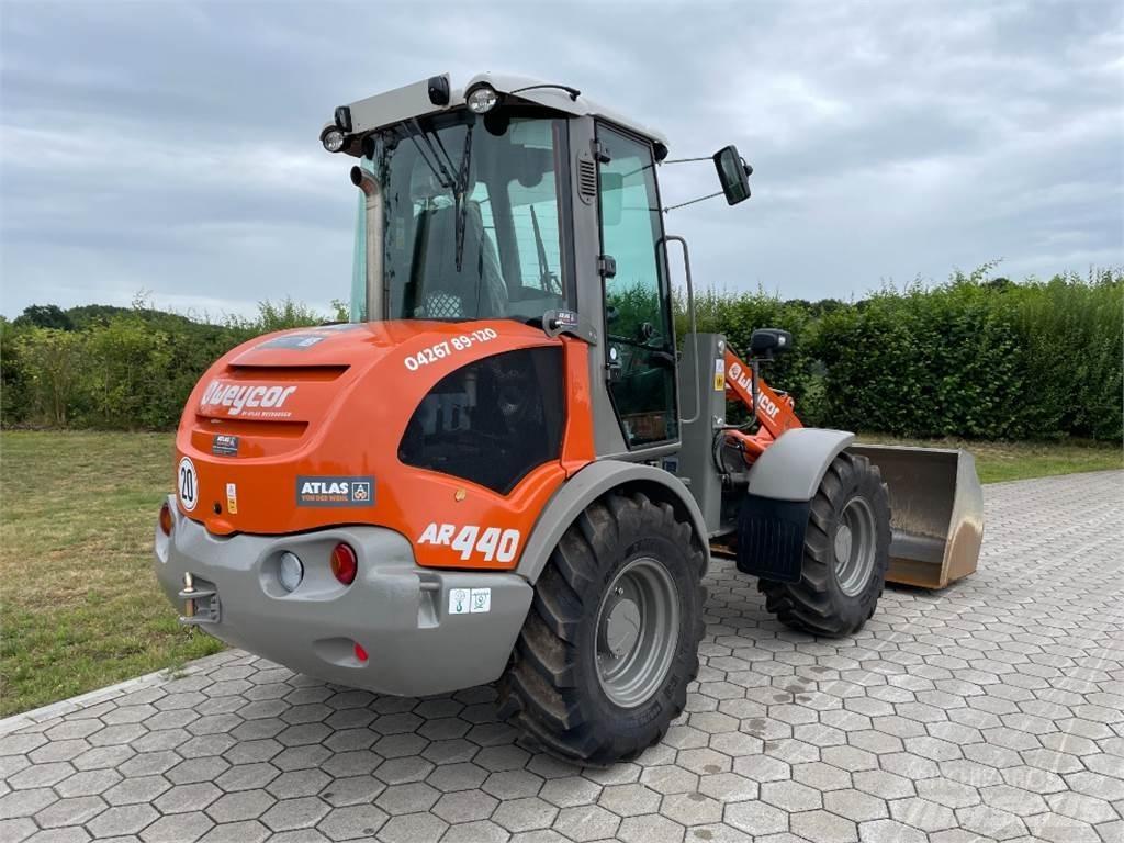 Atlas AR440SL Kolesni nakladalci