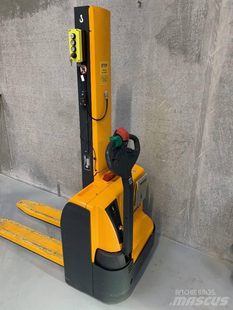 Jungheinrich EMC 110 Ročni električni viličar