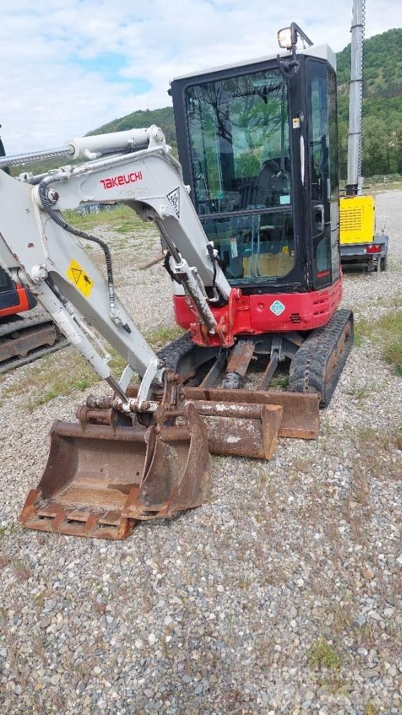 Takeuchi TB 23 R Mini bagri <7t