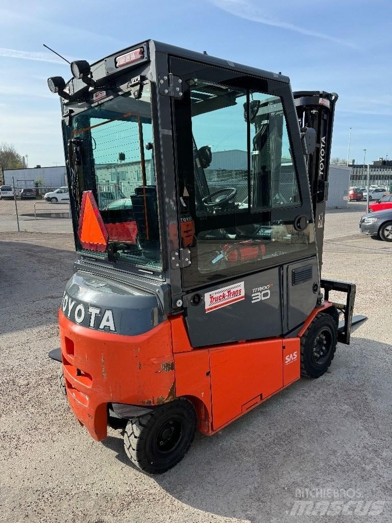 Toyota 8FBMKT30 Električni viličarji