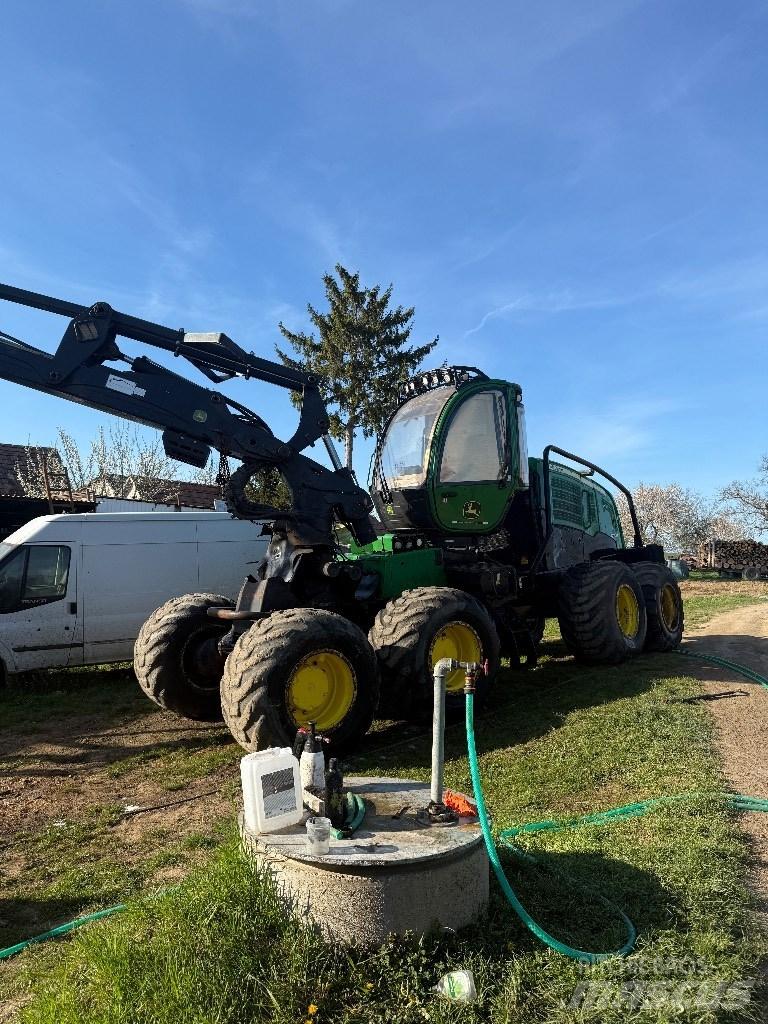 John Deere 1270 E Harvesterji