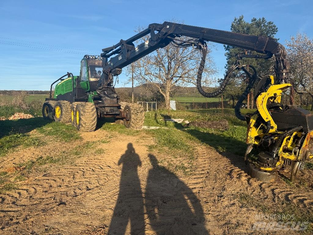 John Deere 1270 E Harvesterji