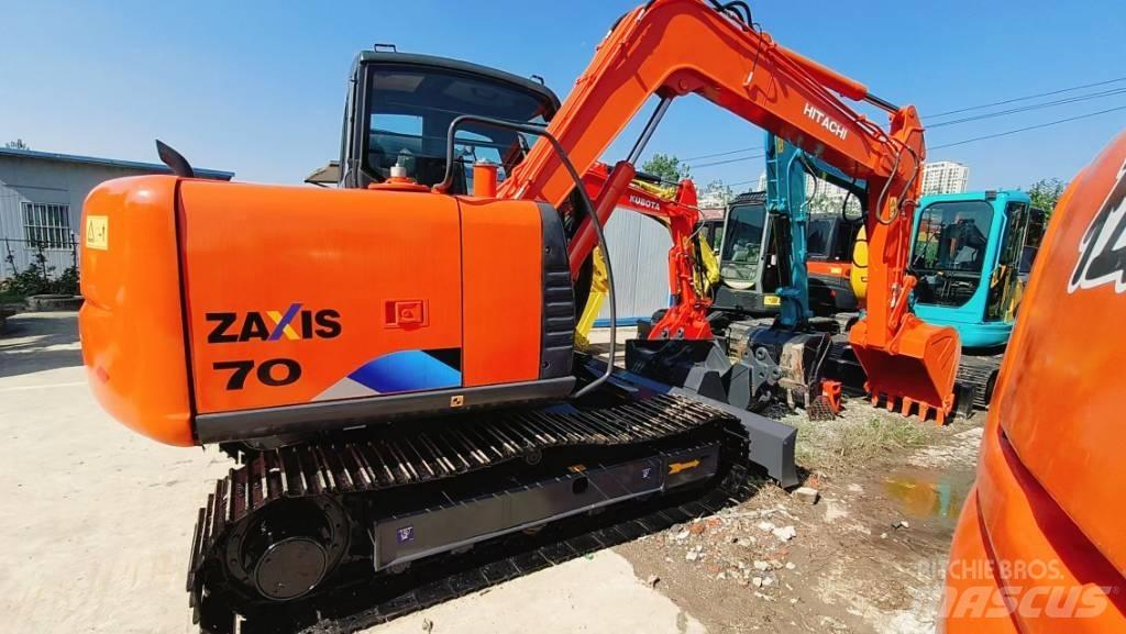 Hitachi ZX 70 Mini bagri <7t
